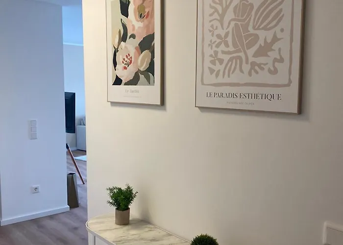 Apartman Zentrales Mit Dachterrasse Und Parkplatz *